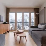 Ferienwohnung im Herzen von Arosa / Bristol 41
